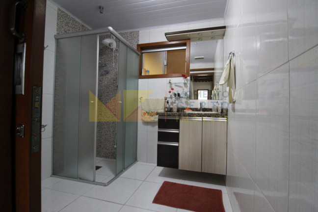Imagem Sobrado com 5 Quartos à Venda, 325 m² em Salto Weissbach - Blumenau Imagem Sobrado com 5 Quartos à Venda, 325 m² em Salto Weissbach - Blumenau