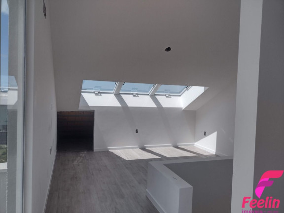 Imagem Casa com 3 Quartos à Venda, 178 m² em Campeche - Florianópolis Imagem Casa com 3 Quartos à Venda, 178 m² em Campeche - Florianópolis