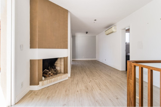 Imagem Imóvel com 2 Quartos à Venda, 134 m² em Higienópolis - Porto Alegre Imagem Imóvel com 2 Quartos à Venda, 134 m² em Higienópolis - Porto Alegre