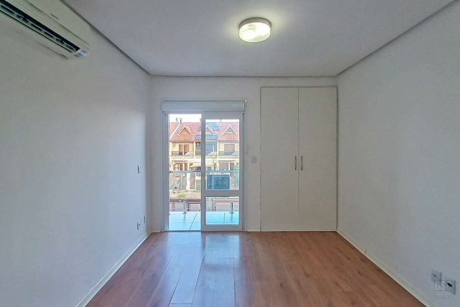 Imagem Casa com 2 Quartos à Venda, 87 m² em Hípica - Porto Alegre Imagem Casa com 2 Quartos à Venda, 87 m² em Hípica - Porto Alegre