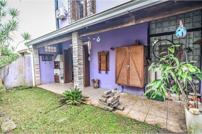 Imagem Casa com 2 Quartos à Venda, em Serraria - Porto Alegre Imagem Casa com 2 Quartos à Venda, em Serraria - Porto Alegre