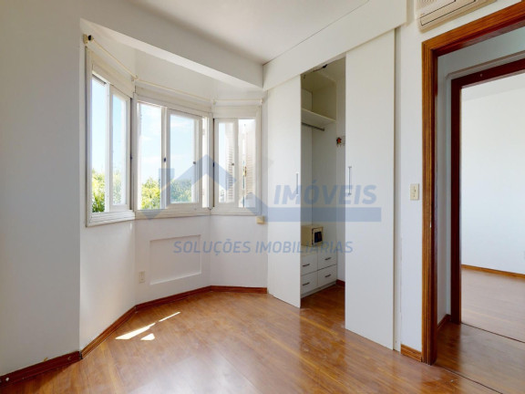 Imagem Casa com 3 Quartos à Venda, 230 m² em Cristal - Porto Alegre Imagem Casa com 3 Quartos à Venda, 230 m² em Cristal - Porto Alegre