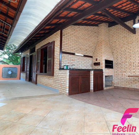Casa com 6 Quartos à Venda, 370 m² em Armação - Florianópolis