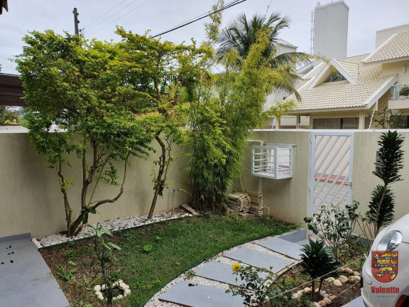 Imagem Casa com 4 Quartos à Venda, em Lagoa Da Conceição - Florianópolis Imagem Casa com 4 Quartos à Venda, em Lagoa Da Conceição - Florianópolis