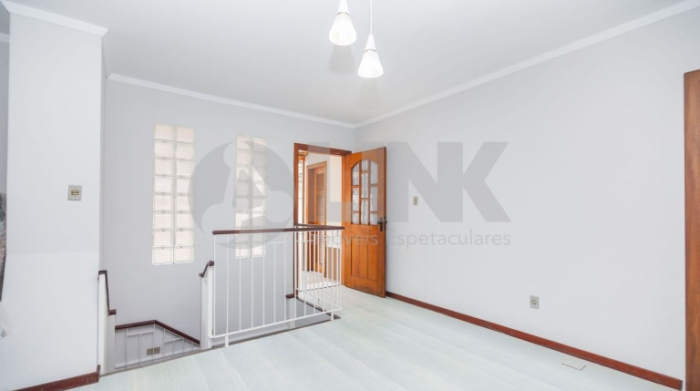 Imagem Casa com 5 Quartos à Venda, 268 m² em Higienópolis - Porto Alegre Imagem Casa com 5 Quartos à Venda, 268 m² em Higienópolis - Porto Alegre