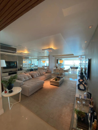 Imagem Apartamento com 4 Quartos à Venda, 228 m² em Centro - Balneário Camboriú Imagem Apartamento com 4 Quartos à Venda, 228 m² em Centro - Balneário Camboriú