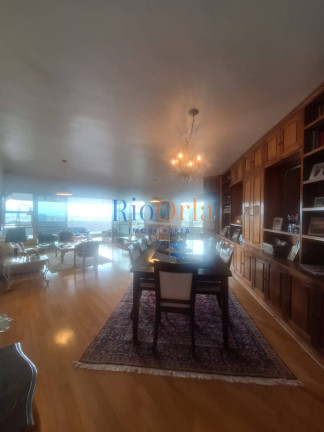 Imagem Apartamento com 3 Quartos à Venda, 220 m² em Barra Da Tijuca - Rio De Janeiro