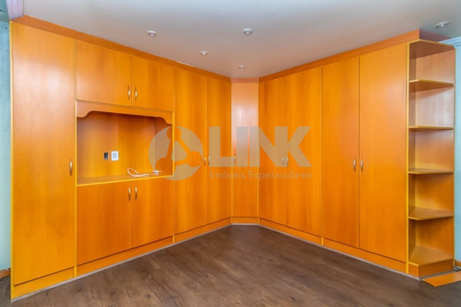 Imagem Imóvel com 2 Quartos à Venda, 81 m² em Passo Da Areia - Porto Alegre Imagem Imóvel com 2 Quartos à Venda, 81 m² em Passo Da Areia - Porto Alegre