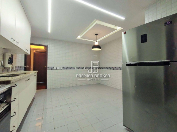 Imagem Apartamento com 4 Quartos à Venda, 141 m² em Várzea - Teresópolis