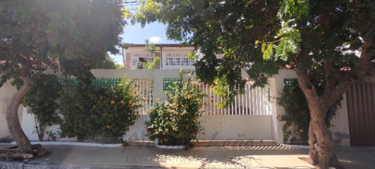 Imagem Casa com 5 Quartos à Venda, 340 m² em Farolândia - Aracaju Imagem Casa com 5 Quartos à Venda, 340 m² em Farolândia - Aracaju