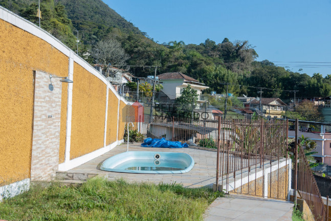 Imagem Casa com 4 Quartos à Venda, 135 m² em Araras - Teresópolis
