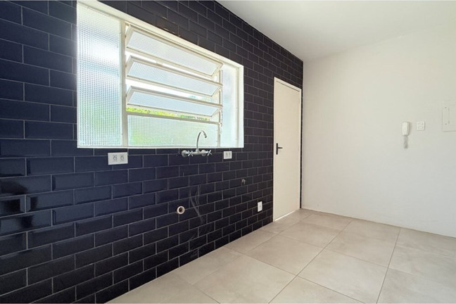 Imagem Imóvel com 2 Quartos à Venda, 65 m² em Cristal - Porto Alegre Imagem Imóvel com 2 Quartos à Venda, 65 m² em Cristal - Porto Alegre