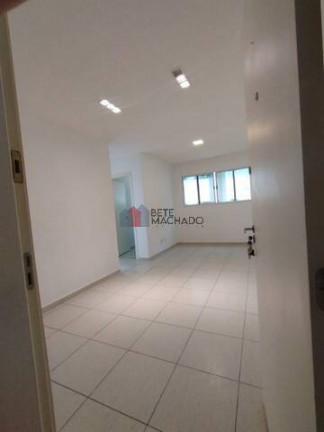 Imagem Apartamento com 2 Quartos à Venda, 56 m² em Pimenteiras - Teresópolis