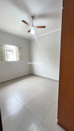 Imagem Casa com 4 Quartos à Venda, 300 m² Imagem Casa com 4 Quartos à Venda, 300 m²