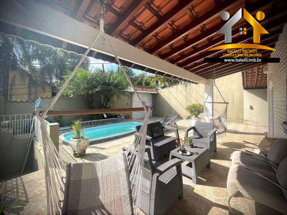 Imagem Casa com 3 Quartos à Venda, 131 m² em Granja Viana - Carapicuíba Imagem Casa com 3 Quartos à Venda, 131 m² em Granja Viana - Carapicuíba