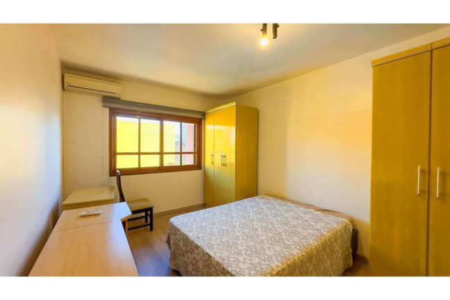 Imagem Casa com 4 Quartos à Venda, 307 m² em Partenon - Porto Alegre Imagem Casa com 4 Quartos à Venda, 307 m² em Partenon - Porto Alegre