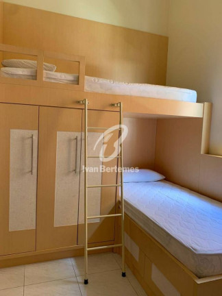 Imagem Sobrado com 3 Quartos para Temporada, em Bombas - Bombinhas Imagem Sobrado com 3 Quartos para Temporada, em Bombas - Bombinhas