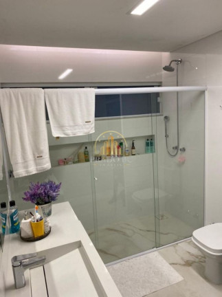 Imagem Casa com 3 Quartos à Venda, 1 m² em Glória - Joinville Imagem Casa com 3 Quartos à Venda, 1 m² em Glória - Joinville