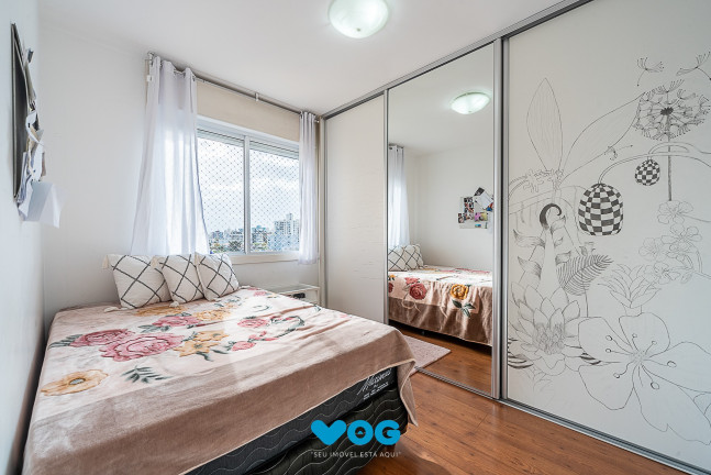 Imagem Imóvel com 3 Quartos à Venda, 141 m² em Jardim Europa - Porto Alegre Imagem Imóvel com 3 Quartos à Venda, 141 m² em Jardim Europa - Porto Alegre