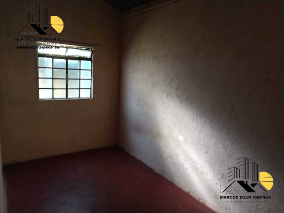 Imagem Casa com 3 Quartos à Venda, 300 m² em Segismundo Pereira - Uberlândia Imagem Casa com 3 Quartos à Venda, 300 m² em Segismundo Pereira - Uberlândia