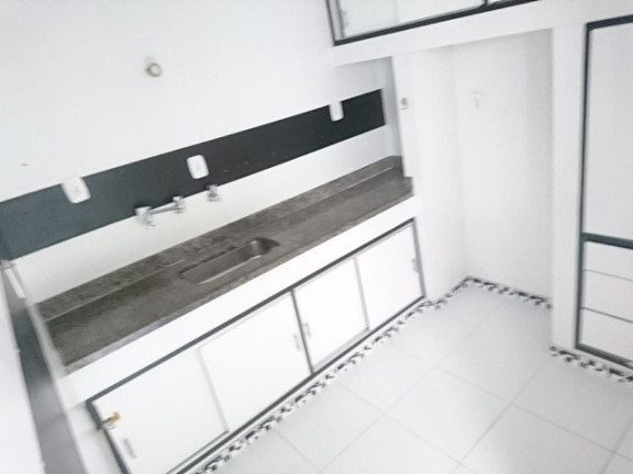 Imagem Imóvel com 3 Quartos à Venda, 130 m² em Icaraí - Niterói Imagem Imóvel com 3 Quartos à Venda, 130 m² em Icaraí - Niterói