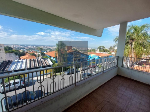 Imagem Casa com 3 Quartos à Venda, 399 m²