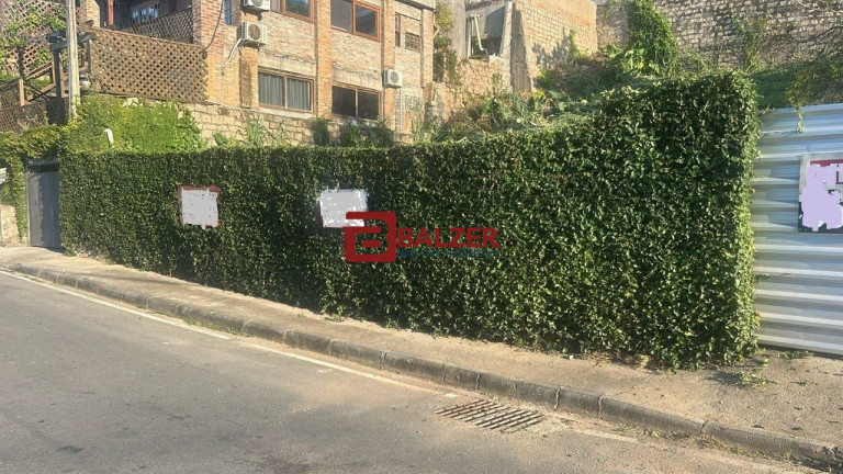 Terreno à Venda, 432 m² em Agronômica - Florianópolis