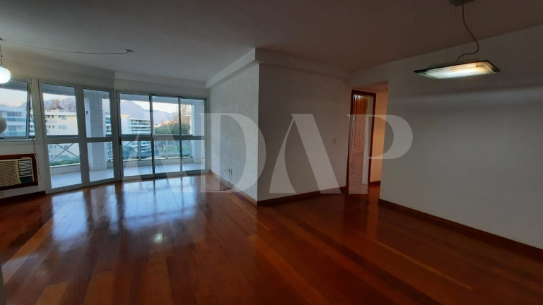 Imagem Imóvel com 3 Quartos para Alugar, 129 m² em Barra Da Tijuca - Rio De Janeiro Imagem Imóvel com 3 Quartos para Alugar, 129 m² em Barra Da Tijuca - Rio De Janeiro
