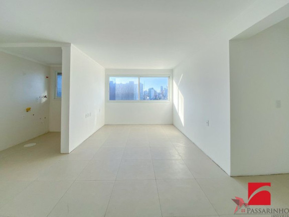 Imagem Apartamento com 2 Quartos à Venda, 75 m² em Centro - Torres