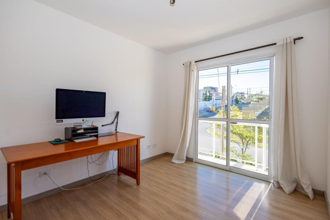 Imagem Sobrado com 3 Quartos à Venda, 192 m² em Pilarzinho - Curitiba Imagem Sobrado com 3 Quartos à Venda, 192 m² em Pilarzinho - Curitiba
