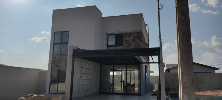 Imagem Casa com 3 Quartos à Venda, 183 m² em Vale Quem Tem - Teresina Imagem Casa com 3 Quartos à Venda, 183 m² em Vale Quem Tem - Teresina