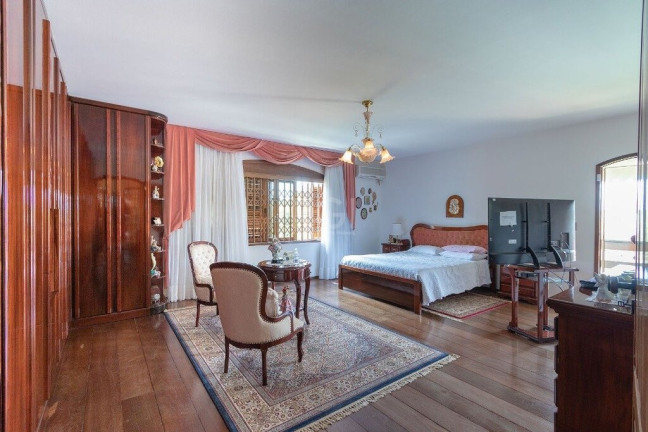 Imagem Casa com 4 Quartos à Venda, 725 m² em Vila Assunção - Porto Alegre Imagem Casa com 4 Quartos à Venda, 725 m² em Vila Assunção - Porto Alegre