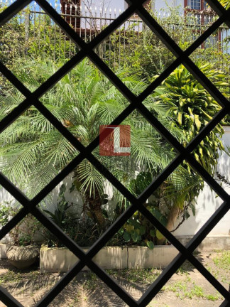 Imagem Casa com 7 Quartos à Venda, 400 m² em Pacaembu - São Paulo Imagem Casa com 7 Quartos à Venda, 400 m² em Pacaembu - São Paulo