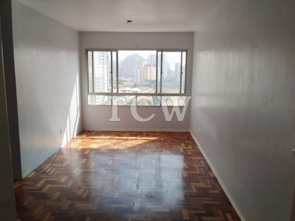 Apartamento com 2 Quartos à Venda, 70 m² em Aclimação - São Paulo