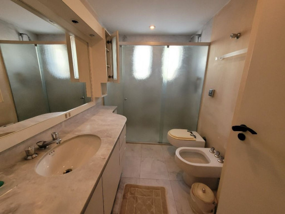 Imagem Apartamento com 3 Quartos à Venda, 139 m² em Pitangueiras - Guarujá Imagem Apartamento com 3 Quartos à Venda, 139 m² em Pitangueiras - Guarujá