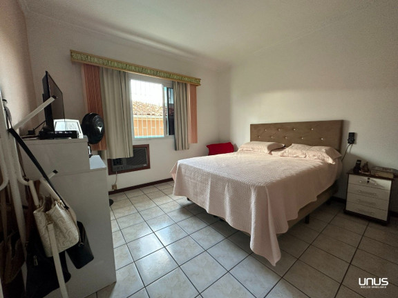 Imagem Casa com 3 Quartos à Venda, 288 m² em Coloninha - Florianópolis Imagem Casa com 3 Quartos à Venda, 288 m² em Coloninha - Florianópolis
