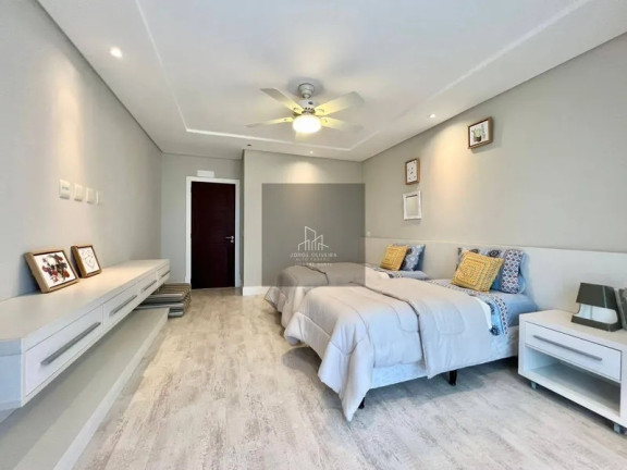 Imagem Casa de Condomínio com 4 Quartos à Venda, em Xangri-lá Imagem Casa de Condomínio com 4 Quartos à Venda, em Xangri-lá