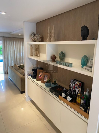 Imagem Casa com 3 Quartos à Venda, 230 m² em Tamboré - Santana De Parnaíba Imagem Casa com 3 Quartos à Venda, 230 m² em Tamboré - Santana De Parnaíba