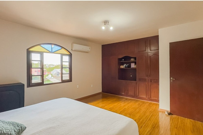 Imagem Casa com 5 Quartos à Venda, 208 m² em Parque Dos Maias - Porto Alegre Imagem Casa com 5 Quartos à Venda, 208 m² em Parque Dos Maias - Porto Alegre