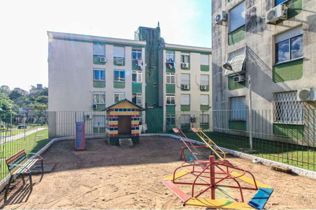 Imagem Apartamento com 2 Quartos à Venda, 50 m² em Vila Nova - Porto Alegre
