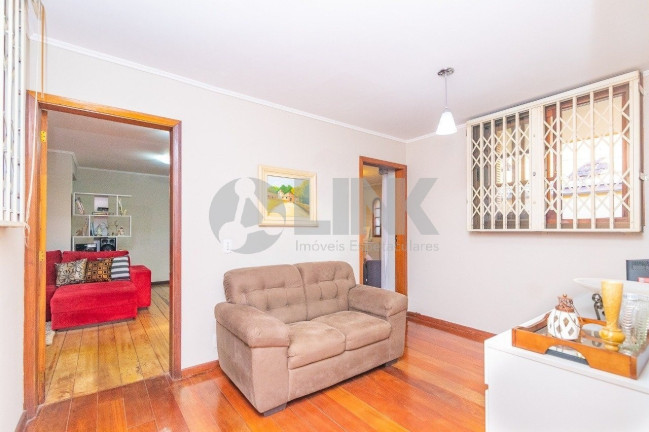 Imagem Casa com 3 Quartos à Venda, 234 m² em Petrópolis - Porto Alegre Imagem Casa com 3 Quartos à Venda, 234 m² em Petrópolis - Porto Alegre