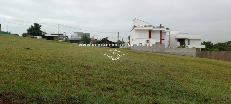 Terreno em Condomínio à Venda, 779 m² em Condomínio 7 Lagos - Itatiba