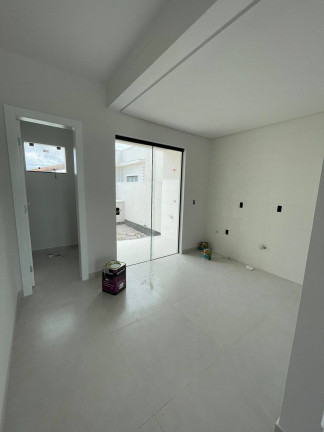 Imagem Sobrado com 2 Quartos à Venda, em Tijucas Imagem Sobrado com 2 Quartos à Venda, em Tijucas