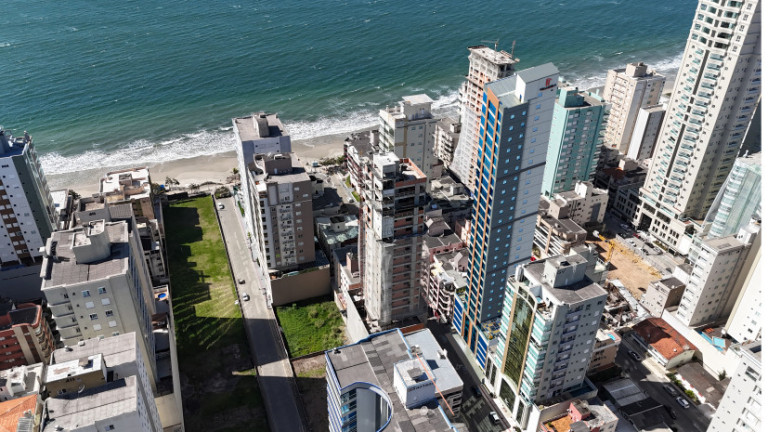Imagem Imóvel com 4 Quartos à Venda, 258 m² em Meia Praia - Itapema Imagem Imóvel com 4 Quartos à Venda, 258 m² em Meia Praia - Itapema