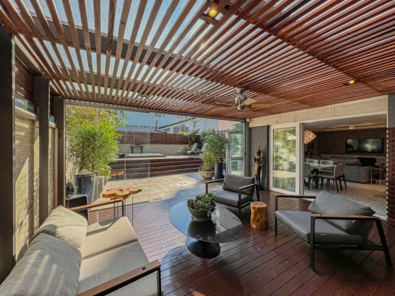 Imagem Imóvel com 3 Quartos à Venda, em Petrópolis - Porto Alegre Imagem Imóvel com 3 Quartos à Venda, em Petrópolis - Porto Alegre