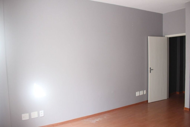 Imagem Imóvel à Venda, 33 m² em Bom Fim - Porto Alegre Imagem Imóvel à Venda, 33 m² em Bom Fim - Porto Alegre