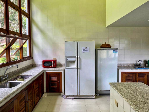 Imagem Imóvel com 9 Quartos à Venda, 220.000 m² em Serrinha - Teresópolis Imagem Imóvel com 9 Quartos à Venda, 220.000 m² em Serrinha - Teresópolis