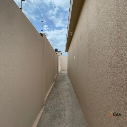 Imagem Casa com 2 Quartos à Venda, 70 m² Imagem Casa com 2 Quartos à Venda, 70 m²