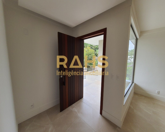 Imagem Casa com 3 Quartos à Venda, 300 m² em América - Joinville