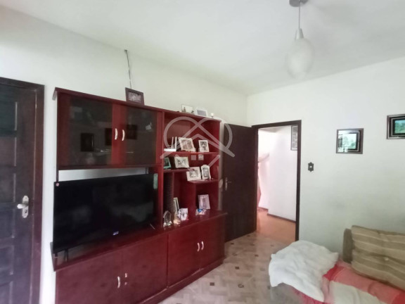 Imagem Casa com 5 Quartos à Venda, 220 m² Imagem Casa com 5 Quartos à Venda, 220 m²